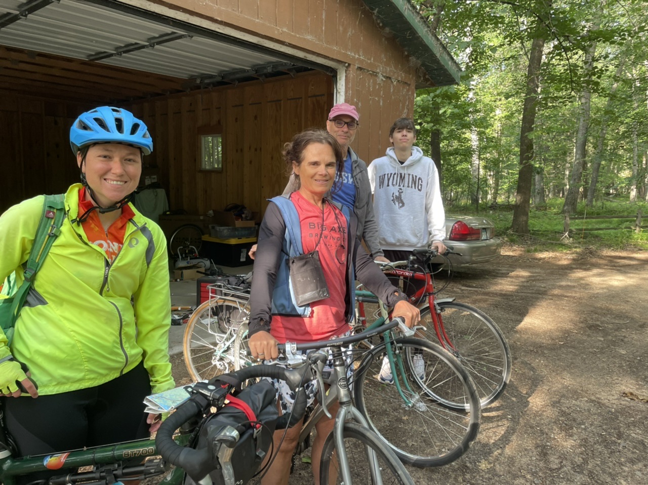 Riding out from Nisswa with Enette, Mike, and Ian