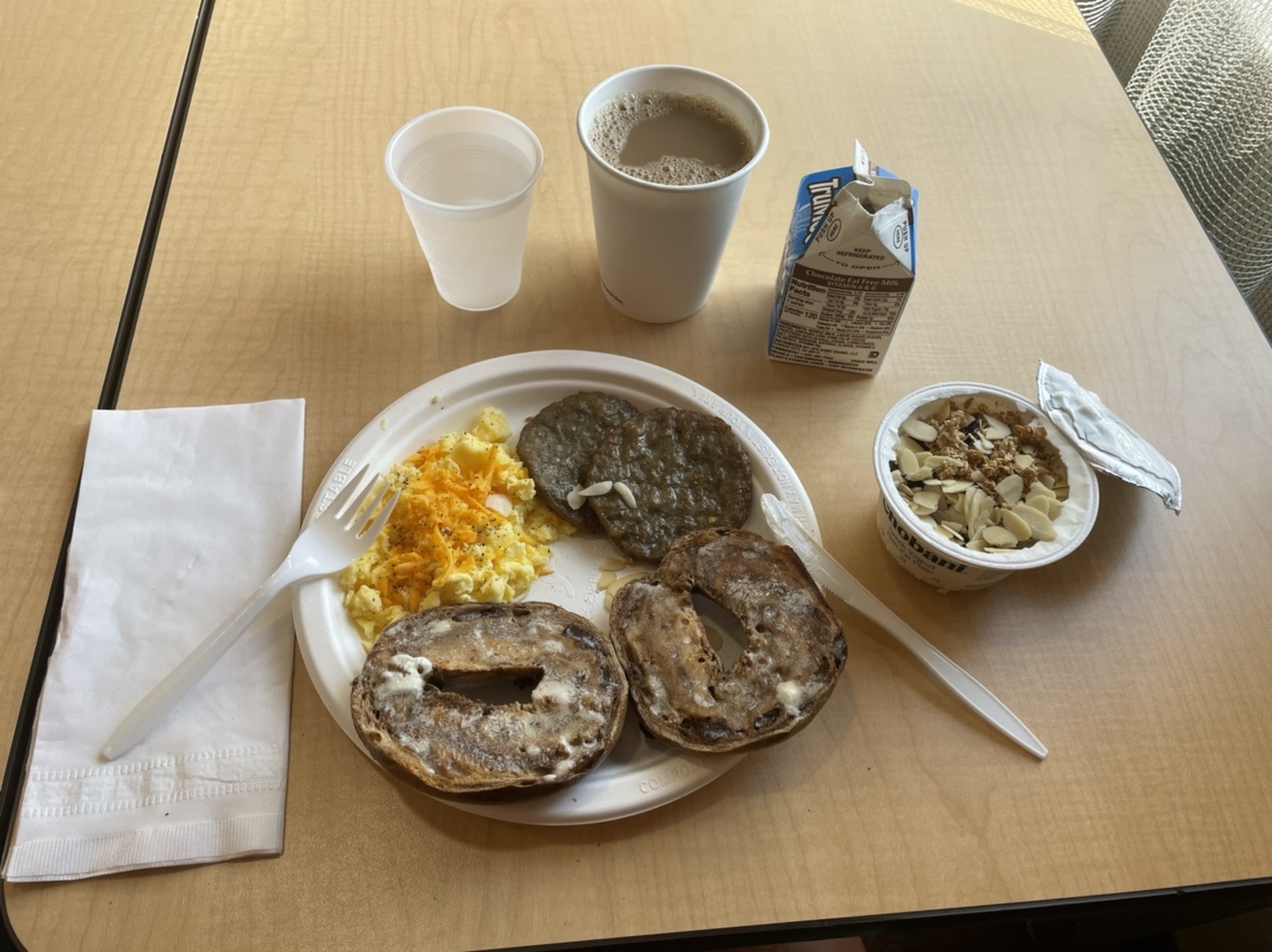 A hearty buffet breakfast (though not the most photogenic with all the brown foods…)