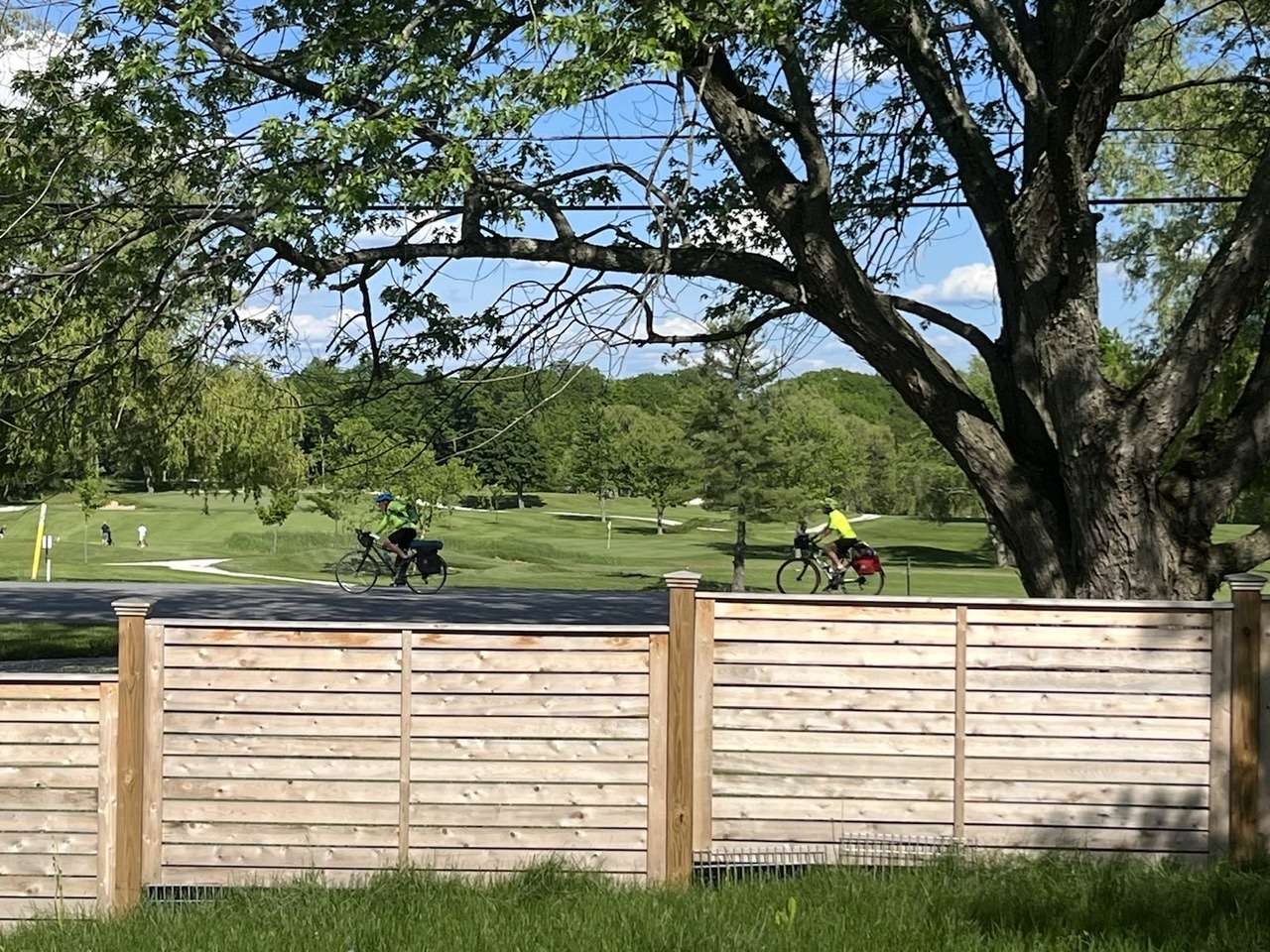 Arriving at Fernando and Randy’s house in Shelburne