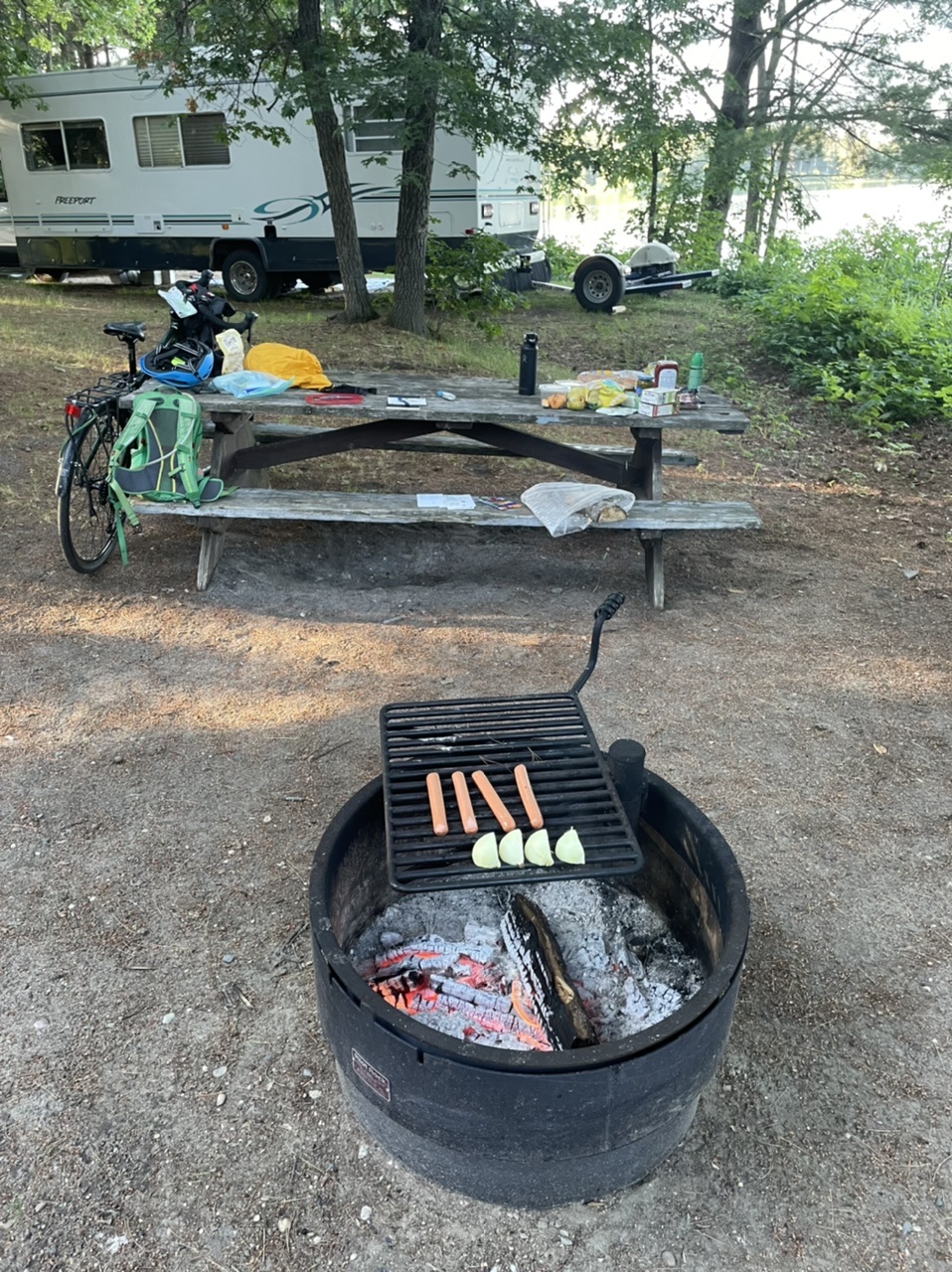 With Noel having a car, we made a proper campfire and grilled food and everything!