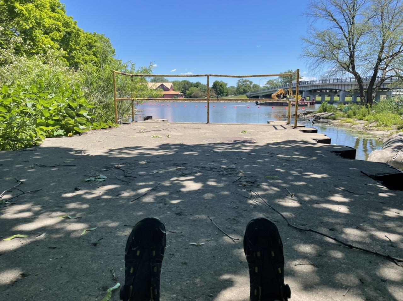 Picnic lunch on the river