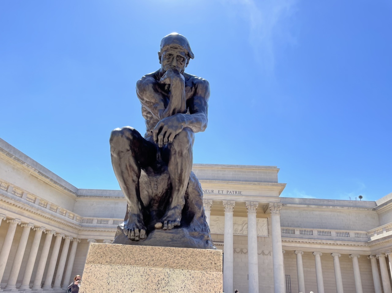 Rodin’s Thinker on the way into the Legion